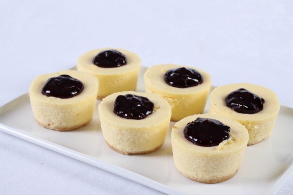 Blueberry Baby Baked Cheesecakes