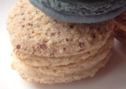 Macaron Hazelnut (12)